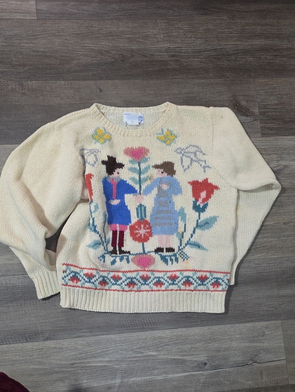 Rare Vintage Cream Crewneck Sweater with Folk-Art Couple Motif. Flaws In Picture - Picture 6 of 8
